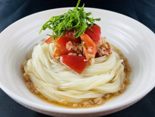稲庭そうめんレシピ!『大葉が香るトマトそうめん』