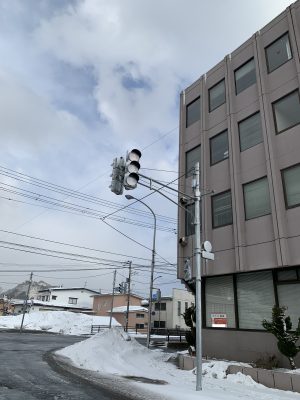 見えません